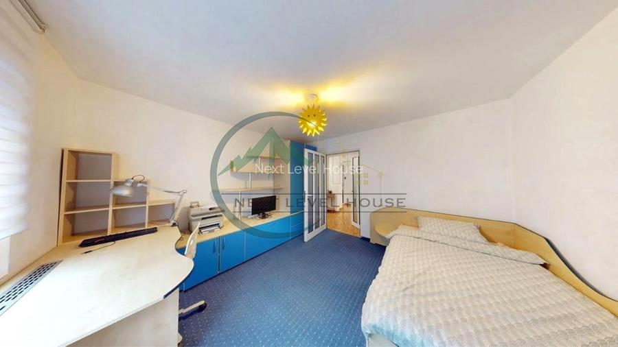 Apartament 3 camere, structura mare, etaj 1, Astra