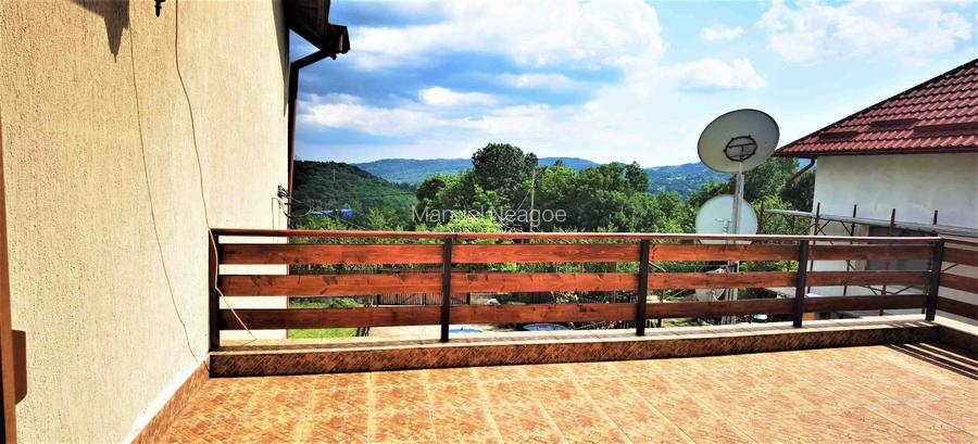 Manuel recomanda : Vila superba in Cornu de Jos 295mp , teren 1360mp - 22