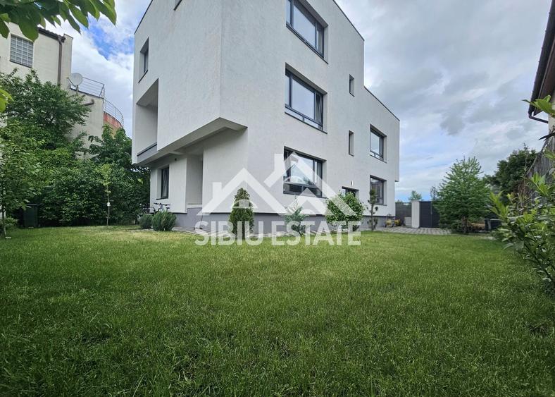 Casa moderna HOME & BUSINESS