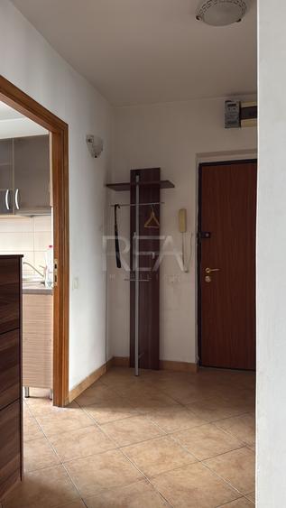 2 camere Ferdinand, an 1982, metrou, 54 mp, anvelopat