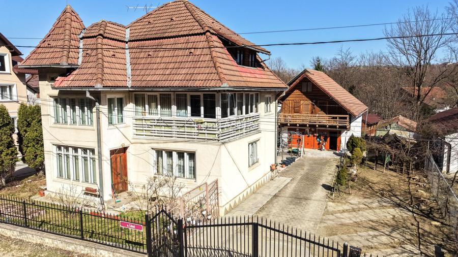 Proprietate cu potențial, 2 case și teren generos, Bran – Predelut - 4