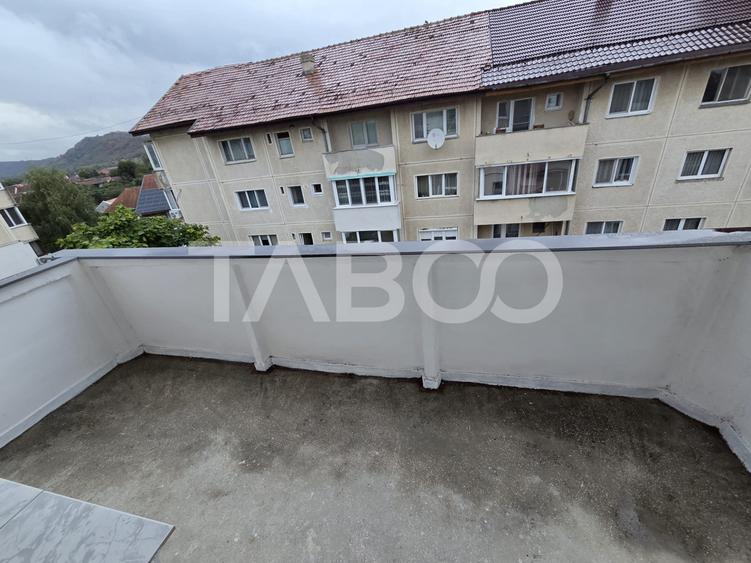 Apartament 2 camere de vanzare zona Titu Pertia 2 balcoane 51mp utili
