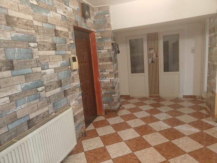 [PROPRIETAR] Vand apartament - 105mp - 3 cam - zona Resita Gara Sud - 3