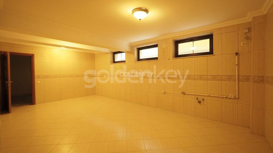 Vilă spectaculoasa cu garaj dublu, piscina si gradina de 750 mp - 24