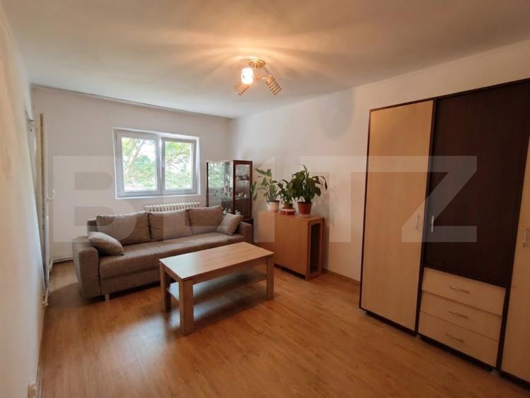 Apartament 3 camere, 58 mp, zona Alexandru cel Bun