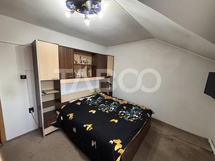 Casa individuala de vanzare cu 5 camere +spatiu comercial 3 bai Sibiu