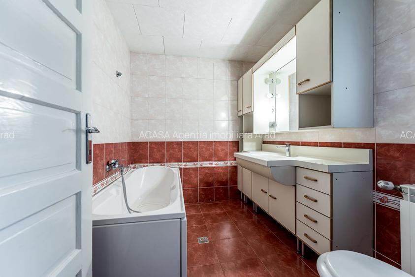 Casa 5 camere - Cartierul Functionarilor - Teren 421 mp - COMISION 0 - 7