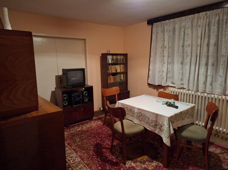 De vanzare apartament 3 camere confort 1 in Dambu