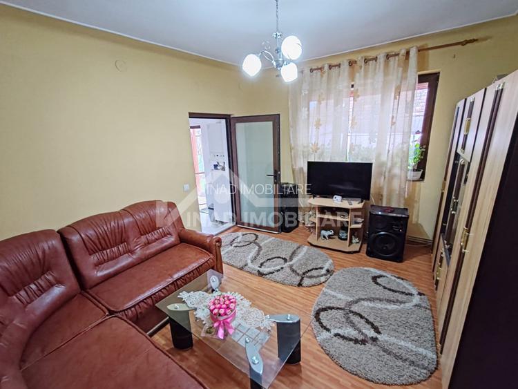 Casa individuala, 100 mp utili, 242 mp teren, Str. Trandafirilor - 15