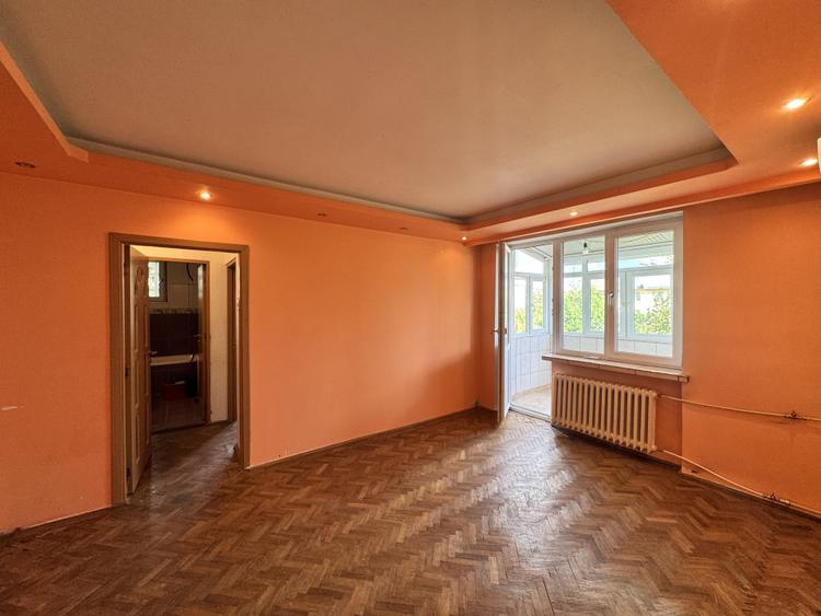 Apartament 3 camere, decomandat, 57 mp, zona Nicolae Titulescu