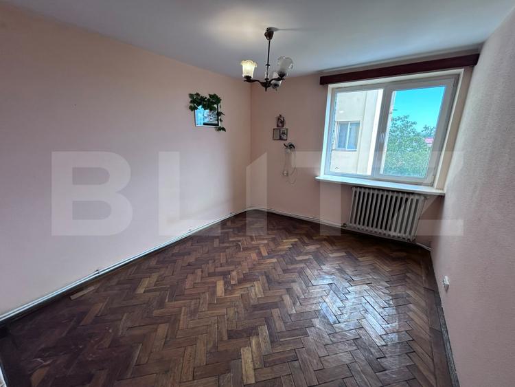 Apartament 3 camere, decomandat, Etajul 3