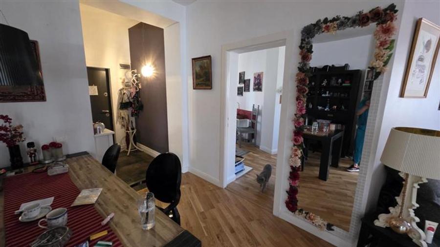 Vanzare apartament 3 camere Foisor de foc, renovat, cu CT