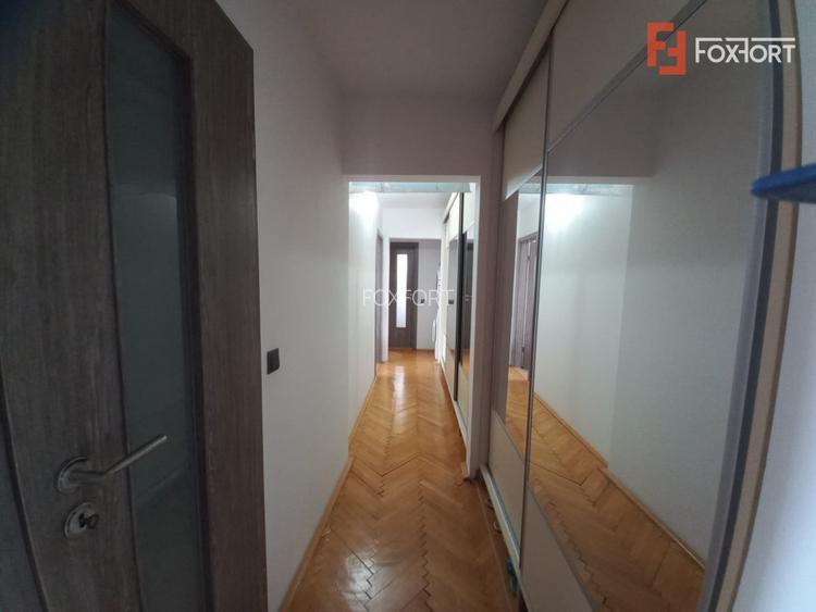 Apartament cu 3 camere de vanzare in zona Lipovei - 10