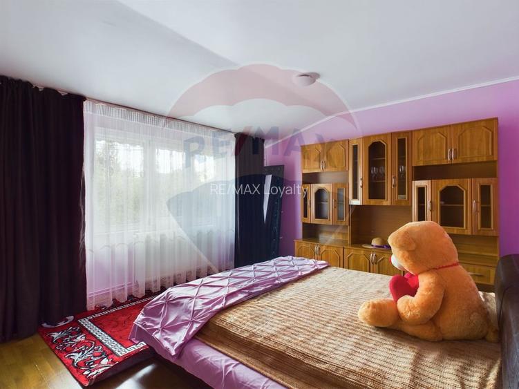 Locuință P+1 | 6 camere | Garaj | Zonă retrasă Andronache - 10