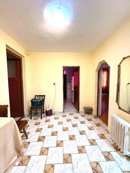 Apartament 3 camere 72mp zona Unitatea Militara 85000eur neg