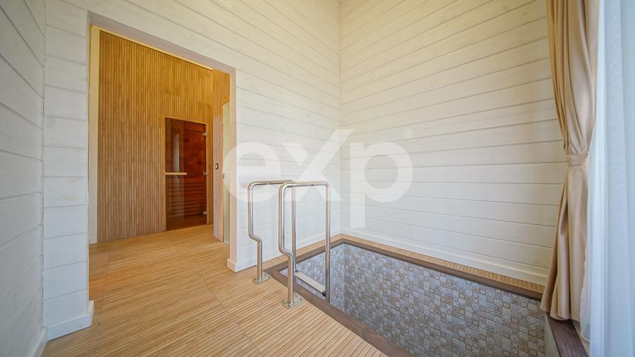 Casă din Pin Nordic Lamelar Stratificat (6 straturi) | Saună | Cramă |