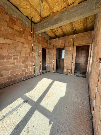 Casă individuală la roșu – 130 mp utili, teren 440 mp, drum privat - 15