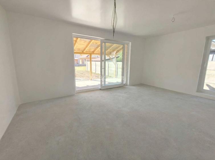 Casă tip duplex-pe parter, la 1 km de Timișoara | 2 dormitoare | Teren 300 mp