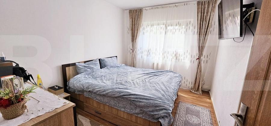 Apartament de vanzare, cu 3 camere, decomandat, 68mp, parter înalt