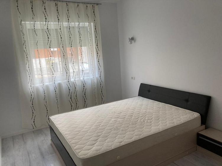 Inchiriez 2 camere bloc nou giroc-lidl!