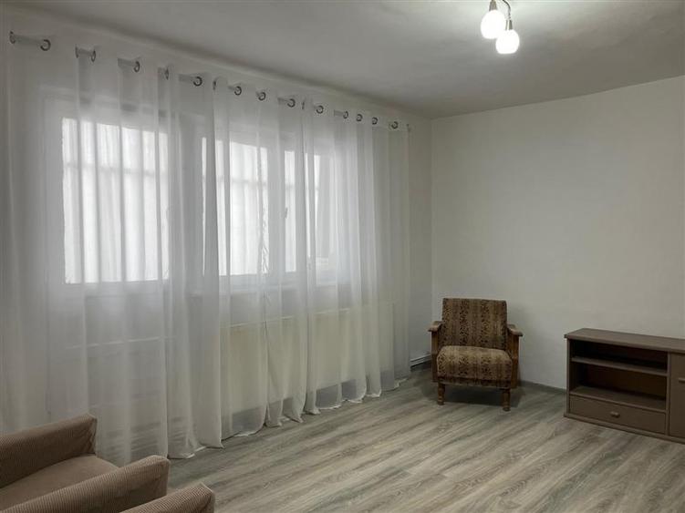 Lugoj, Ap. 2 Cam. Et. 3 Recent Renovat, Zona Timisorii