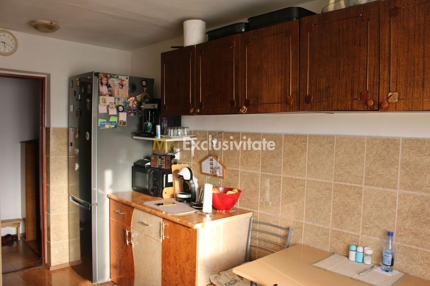 Apartament cu 3 camere decomandat, 71 mp – zona 9 Mai