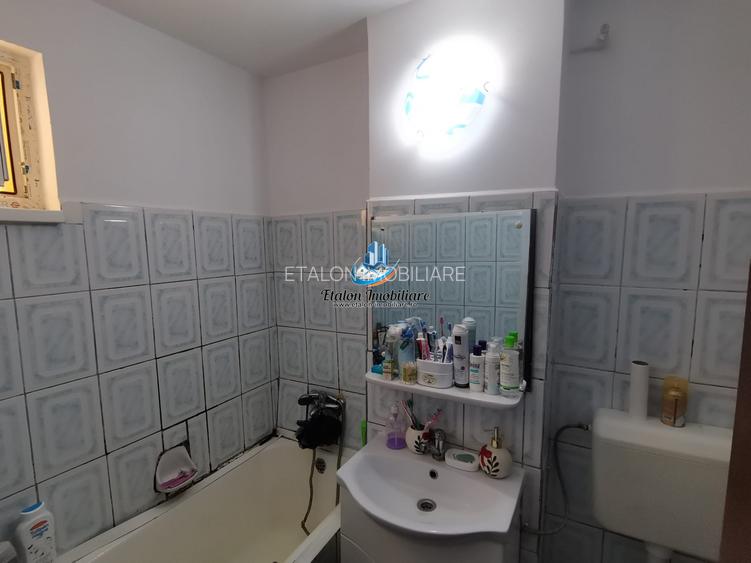 Apartament 3 camere semidecomandat, Piata Darmanesti, Piatra Neamt - 4