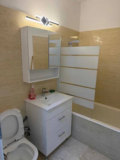 Apartament 2 camere, semidecomandat, 50 mp, ac, balcon, metrou, Calea Grivitei