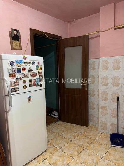 Etaj 1. Apartament 4 camere, confort 1 decomandat, zona Plantelor. - 10