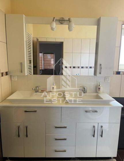 Apartament 3 camere ,de inchiriat , Loc de parcare ,Dumbravita