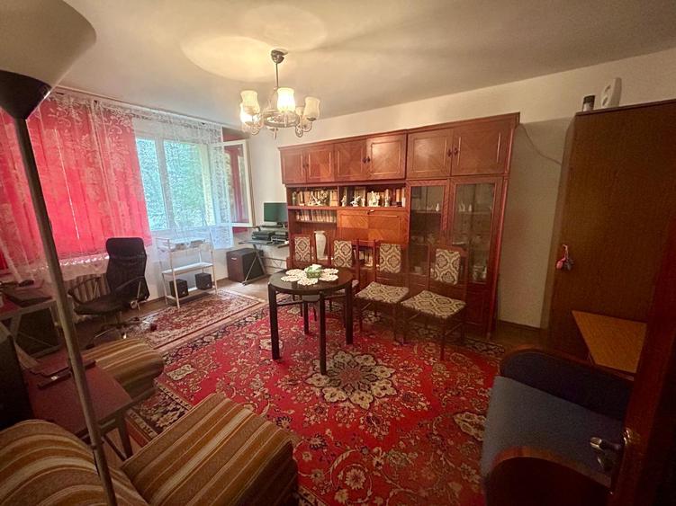 Vanzare 2 camere berceni izvorul oltului bloc reabilitat 1/4