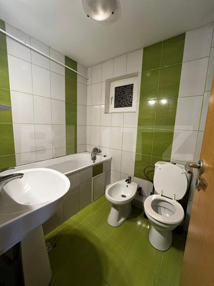 Apartament cu 3 camere, 78.45 mp, zona Sud