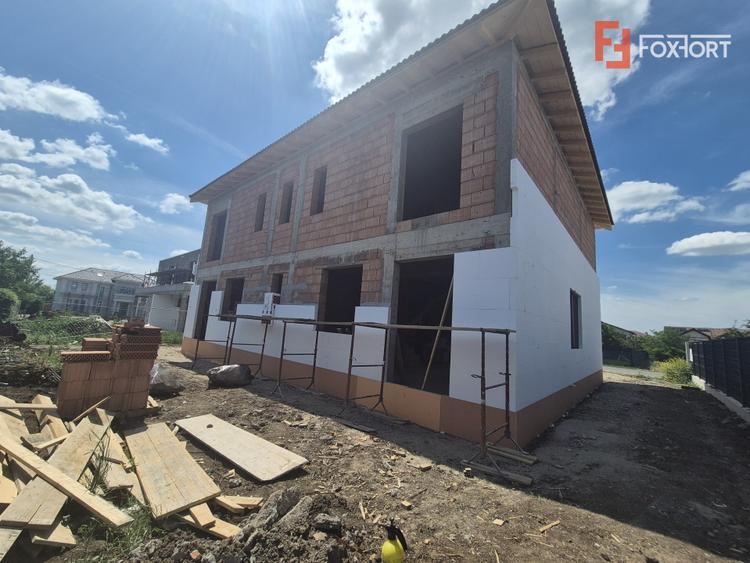 Duplex cu 4 camere de vanzare in localitatea Dumbravita