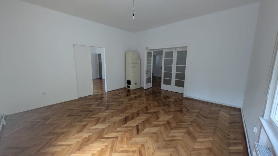 Birou Ultracentral, 144 mp, in vila interbelica!