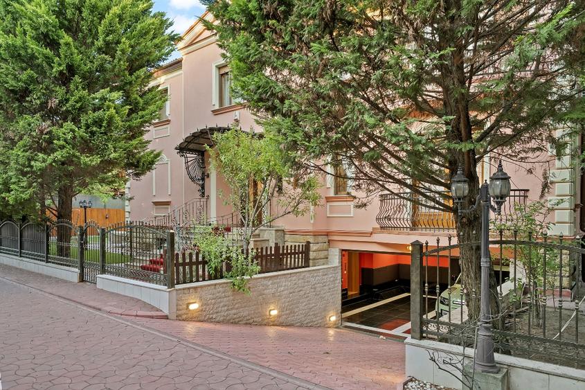 Vila Ansambu Exclusivist -langa British - Pipera - Acces  din Erou Iancu Nicolae