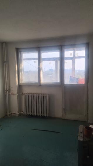Vând apartament București Doamna Ghica numărul 8 trei camere decomandat suprafaț