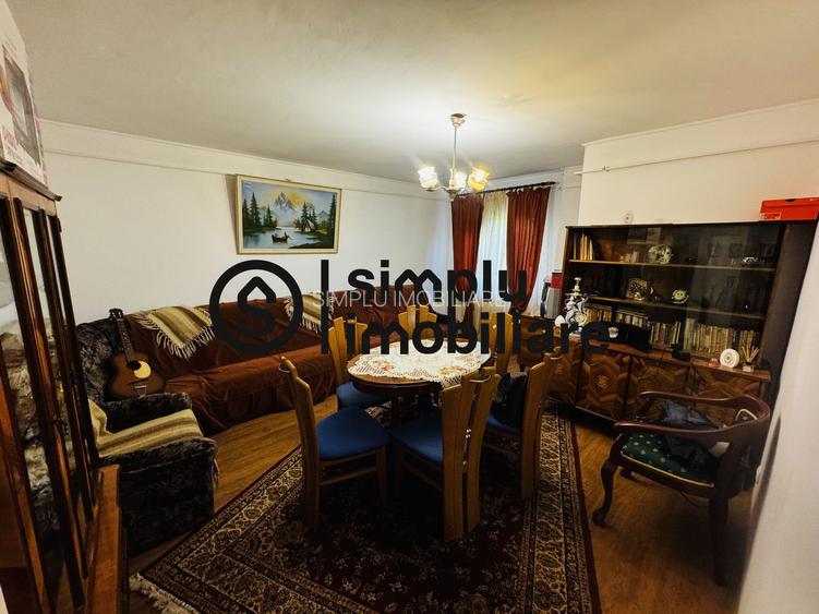 3 decomandate, centrala, 1 Mai - 110 000 Euro
