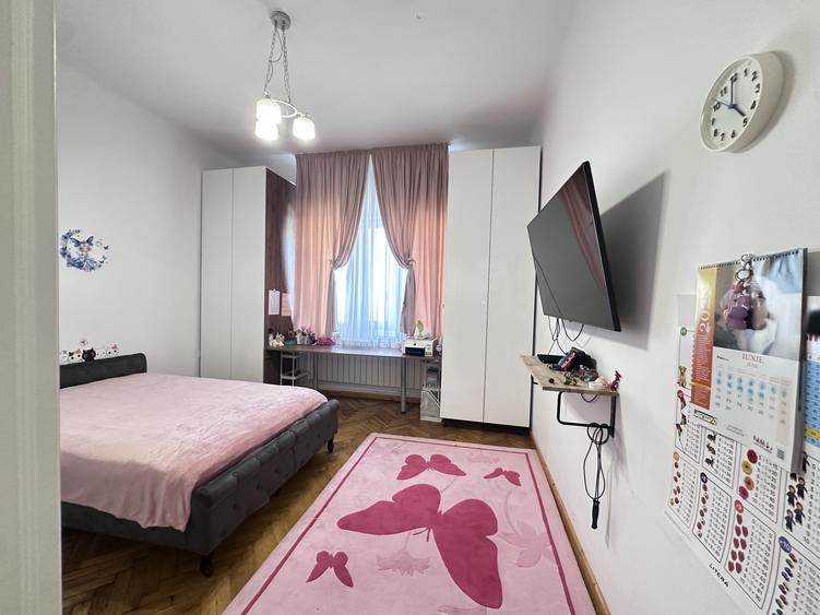 Vilă/Casa | Parcul Carol | Cladire Birouri | Intrări separate| Renovat