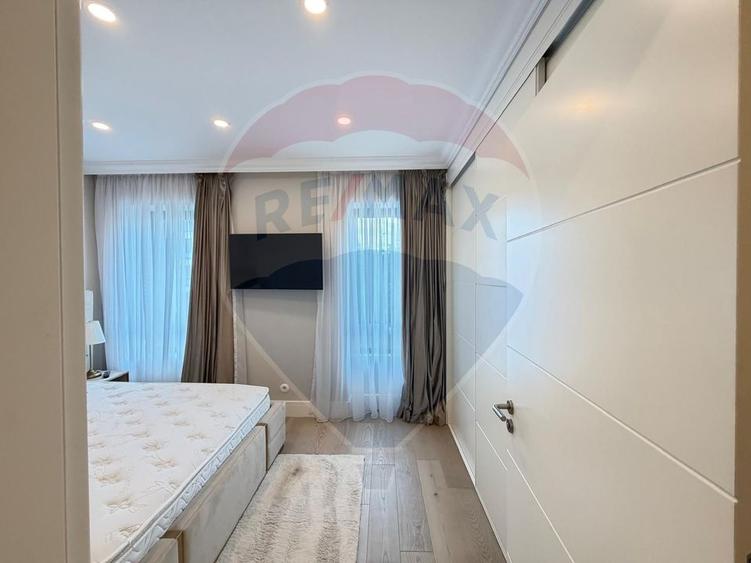 De vanzare Apartament 4 camere-Trastevere-Erou Iancu Nicolae-Parcare