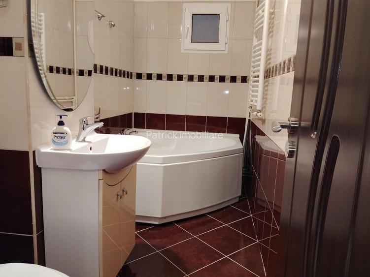 Inchiriez apartament 3 camere - 6