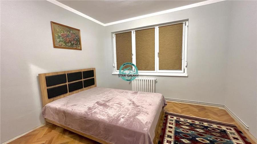 Inchiriez apartament cu 4 camere, complet mobilat zona Ultracentrala