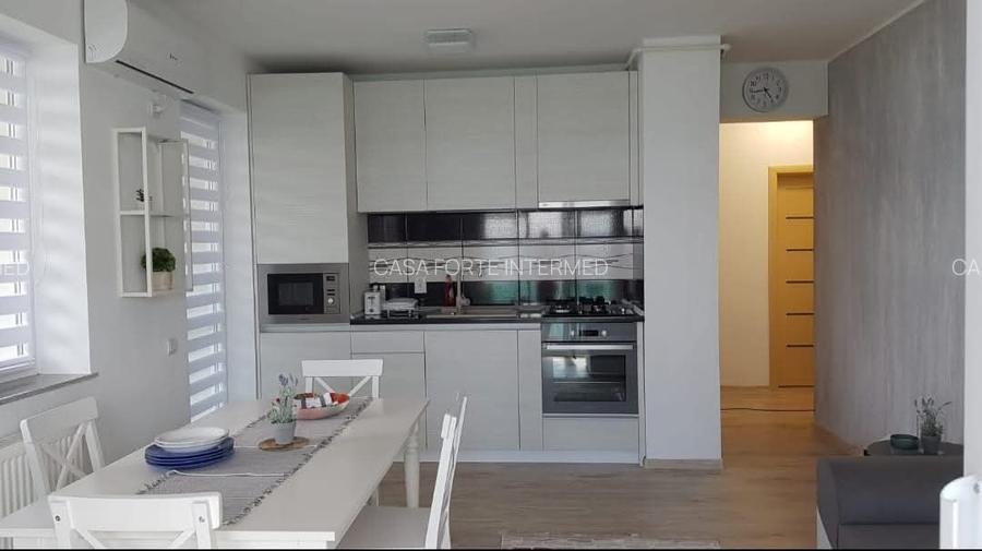 2 camere Statiunea Mamaia zona hotel Vega 105000 euro