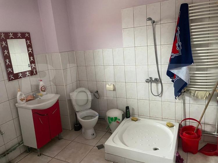 Spatiu comercial de vanzare, 5 incaperi, 328 mp, zona-Spitalul Judetean