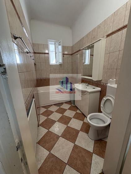 Casă cu 3 camere de închiriat | Mărăști