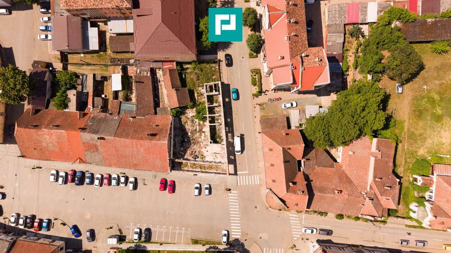 TEREN INTRAVILAN CENTRU LIPOVA 419MP