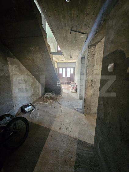 Casă la roșu, de vanzare, 250 mp, zona Slobozia Moara