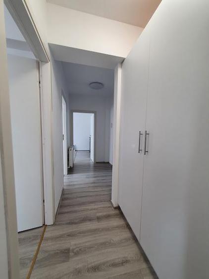Inchiriere in Tudor bloc nou apartament 2 camere cu parcare.