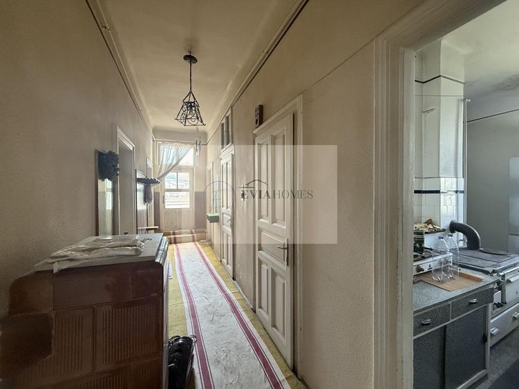 Apartament cu 3 camere de vanzare–Ultracentral / Zona Parcului Central