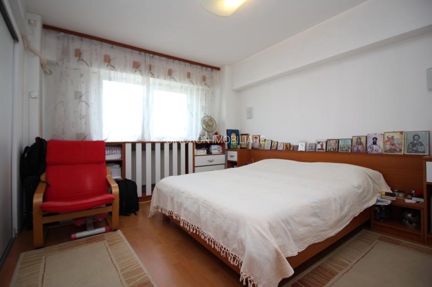3 camere cu living de 31 mp, dormitoare de 14 și 12, bucătărie de 10,  centrală - 9