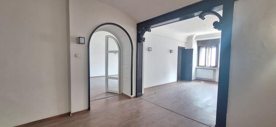 Apartament 4 camere Magheru 135mp Risc 1